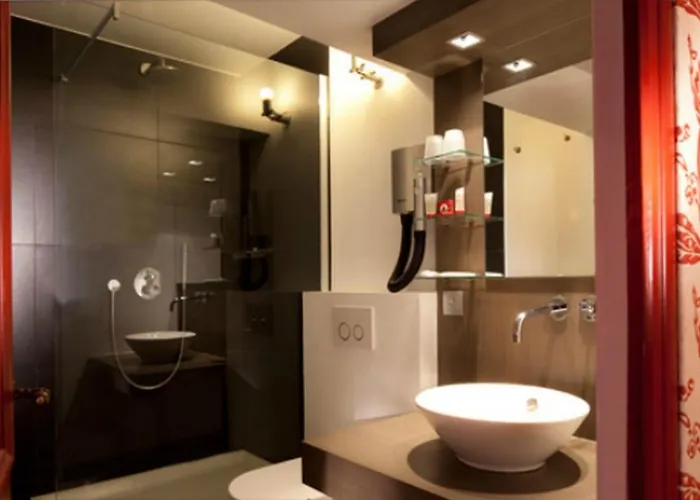 Chateau De Cocove 4*